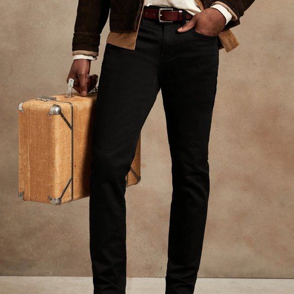 Banana Republic Other - Banana Republic Skinny Traveler Pant size 35/30 Black